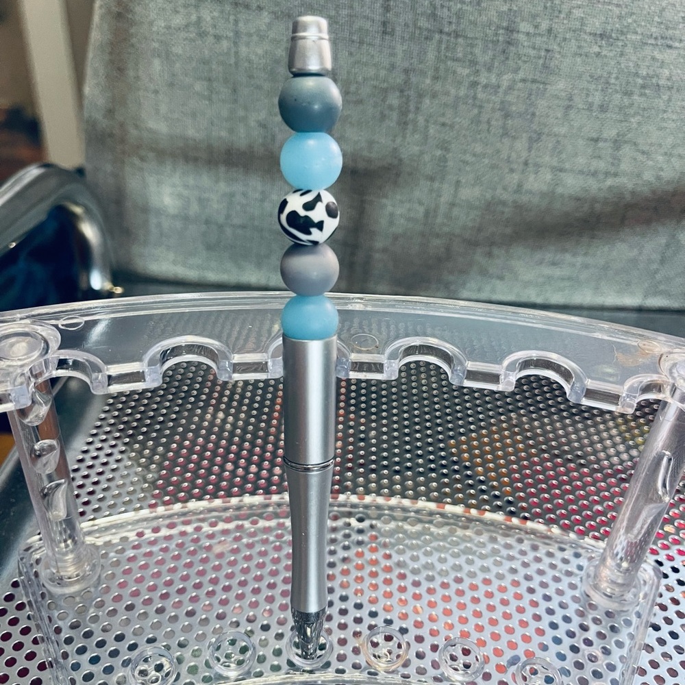 Blue silver cow print bead ink pen